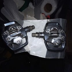 Shimano Clip In Pedals And Evoke Bontrager Mountain Shoes Size 10Men