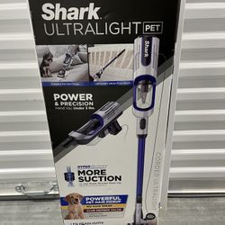 SHARK ULTRALIGHT PET