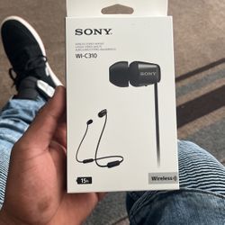 Sony Wireless Stuido HEADPHONES BRAND NEW NEVER OPENED 