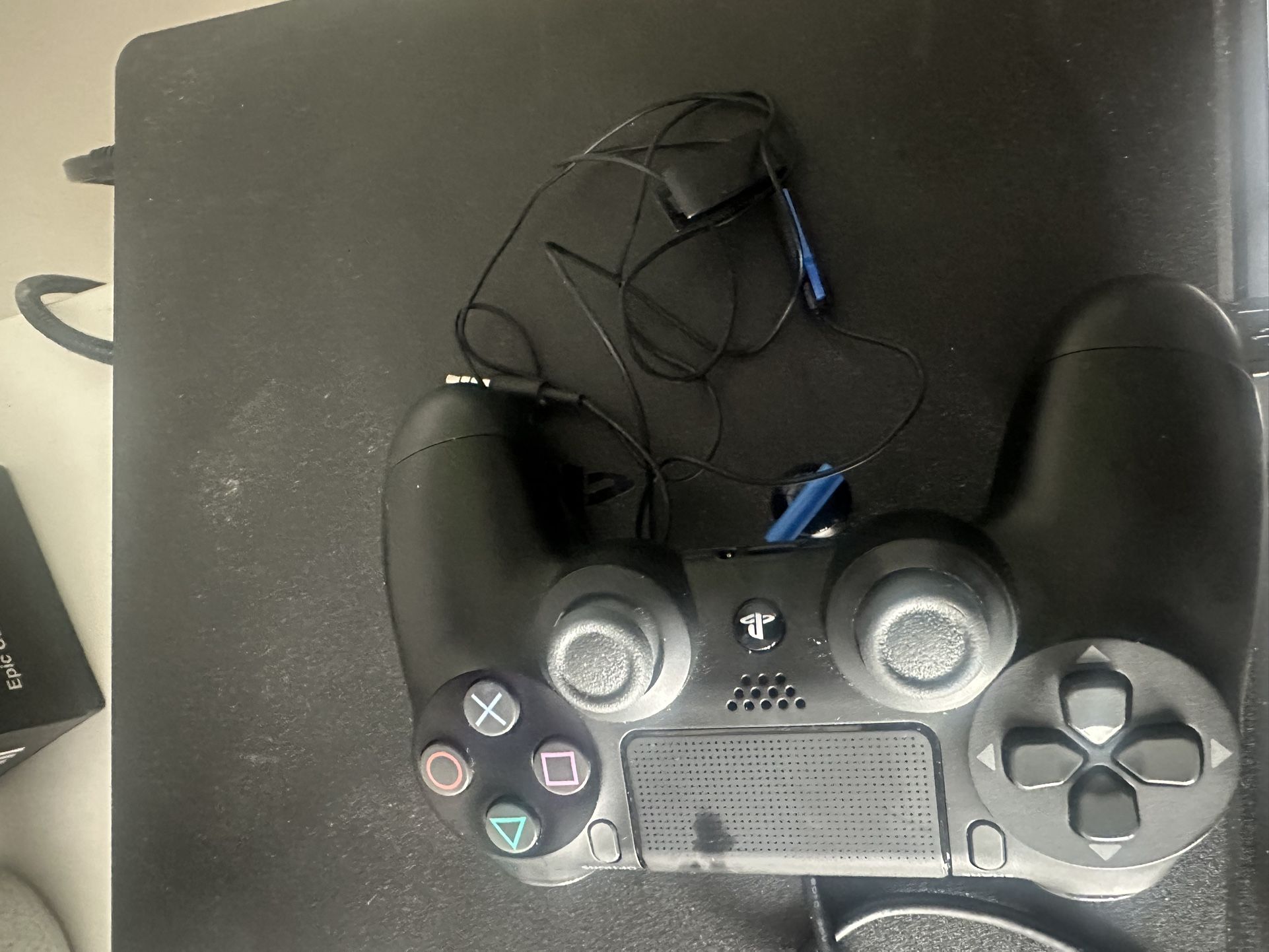 Sony PlayStation 4 Slim 1 TB