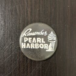 US pearl harbor pin (WW2)