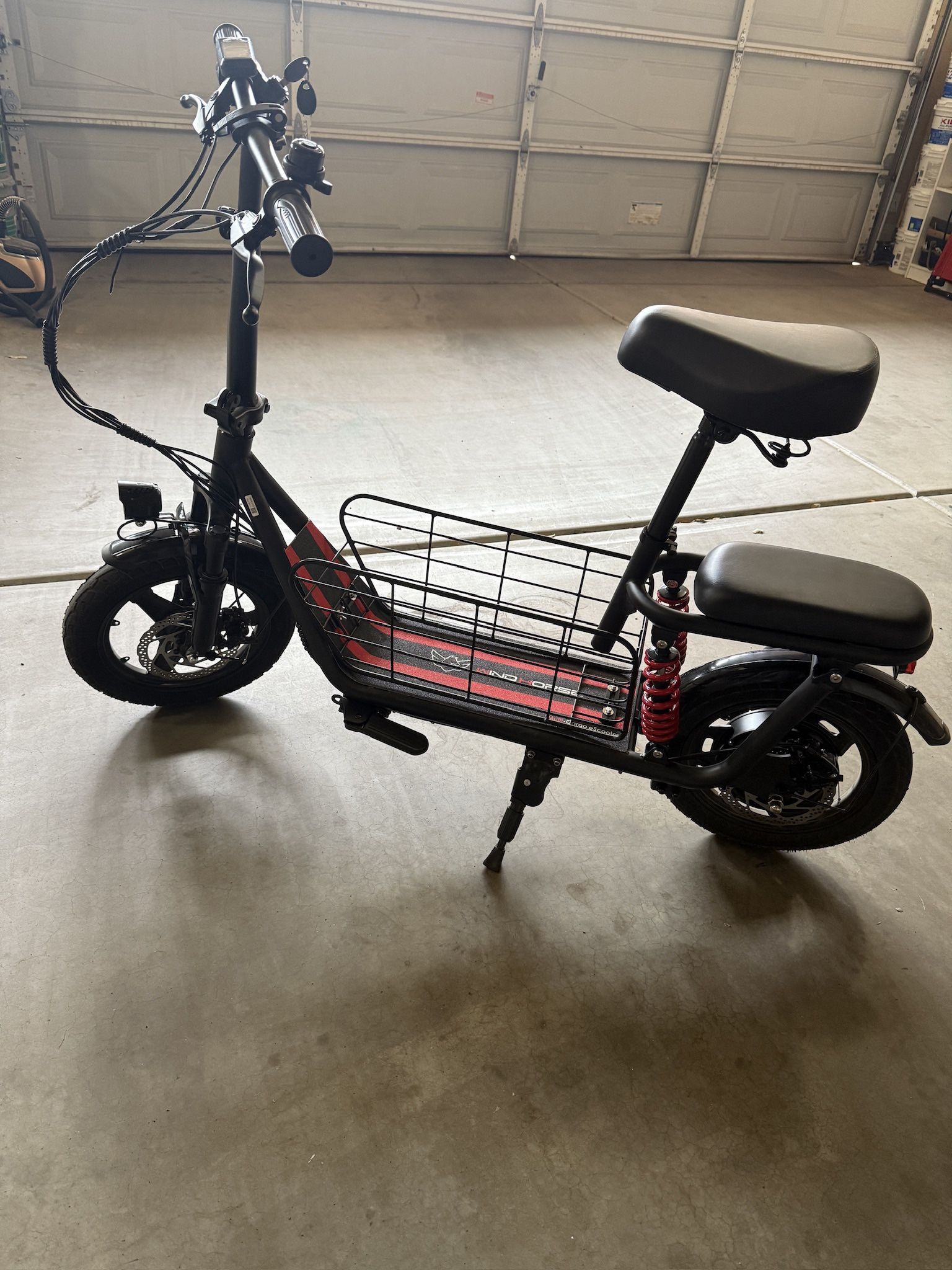 E-bike 22mph 25 Mile Range (Barely used) Pick Up Only