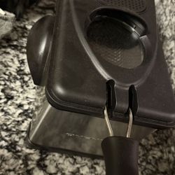 “Excellent frying pan for cooking with oil, used but considered like new.” 