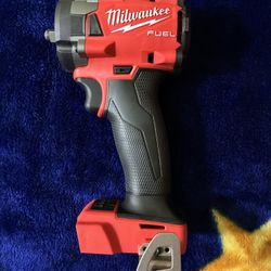 3/8 Compact Impact Wrench w/friction Ring (Brand New) Milwaukee 