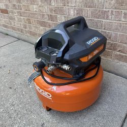 Ridgid 6 Gal. 150 Psi Portable Electric Pancake Air Compressor 
