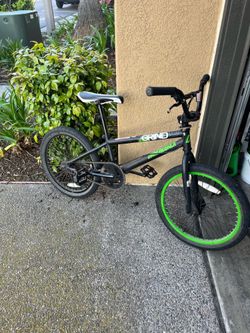 Diamondback Grind 20 Inch BMX bike