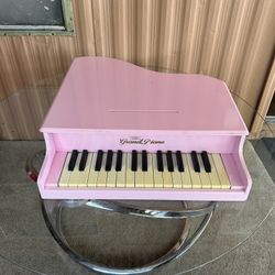 Vintage Pink Piano 