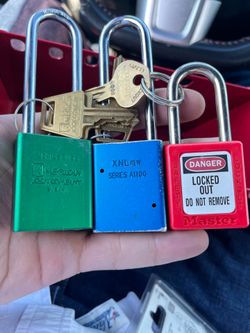 Locks and lockbox