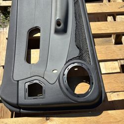 2004 Chrysler Crossfire Passenger Door Panel 