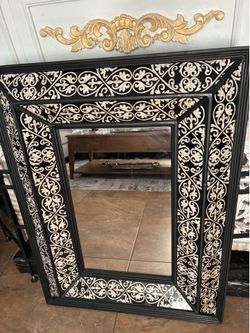 pretty mirror