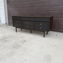 Mid Century Modern Dixie 9 Drawer Dresser