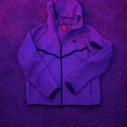 Grey nike tech