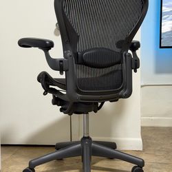 Herman Miller Size B Aeron Office Gaming Chair