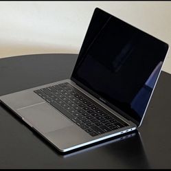 MacBook Pro 13” A1706 (2016) Touch Bar – For Parts / Repair