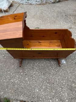 Cradle / Bassinet