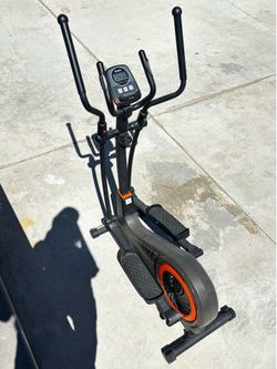 Niceday Elliptical Machine – $400+ Retail – Like New
