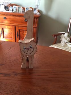 Wooden cat