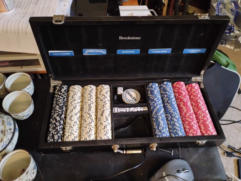 Brookstone Poker Set