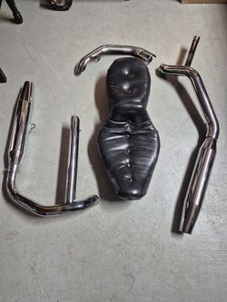 Harley-Davidson Touring OEM Exhaust Pipes 65613-97 & 65605-97 Road King Electra Glide Plus A Seat Taking Offers