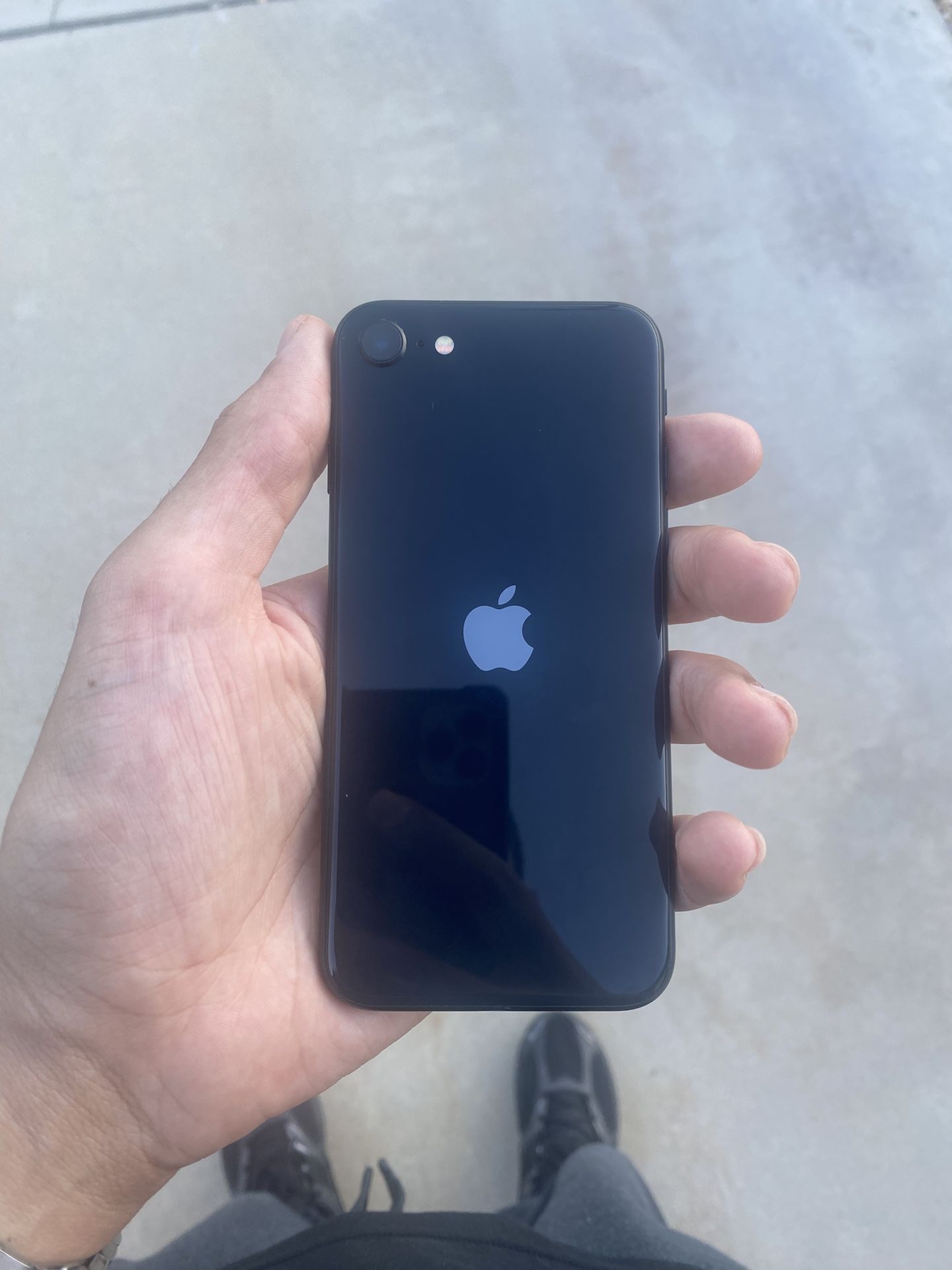 iPhone SE 3rd Gen (Unlocked)