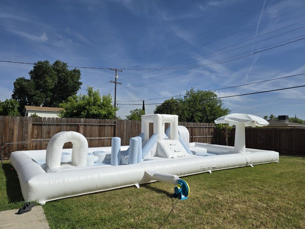 Waterslide/ Jumphouse All White Forsale