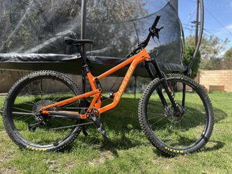 HIGHTOWER R /Med/Carbon Frame/ 29 2022 OBO