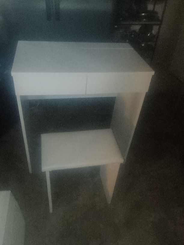 Solid Wooden Vanity With Stool