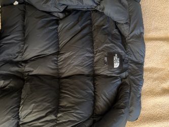 North face puffer jacket 700
