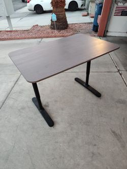 IKEA adjustable height table 