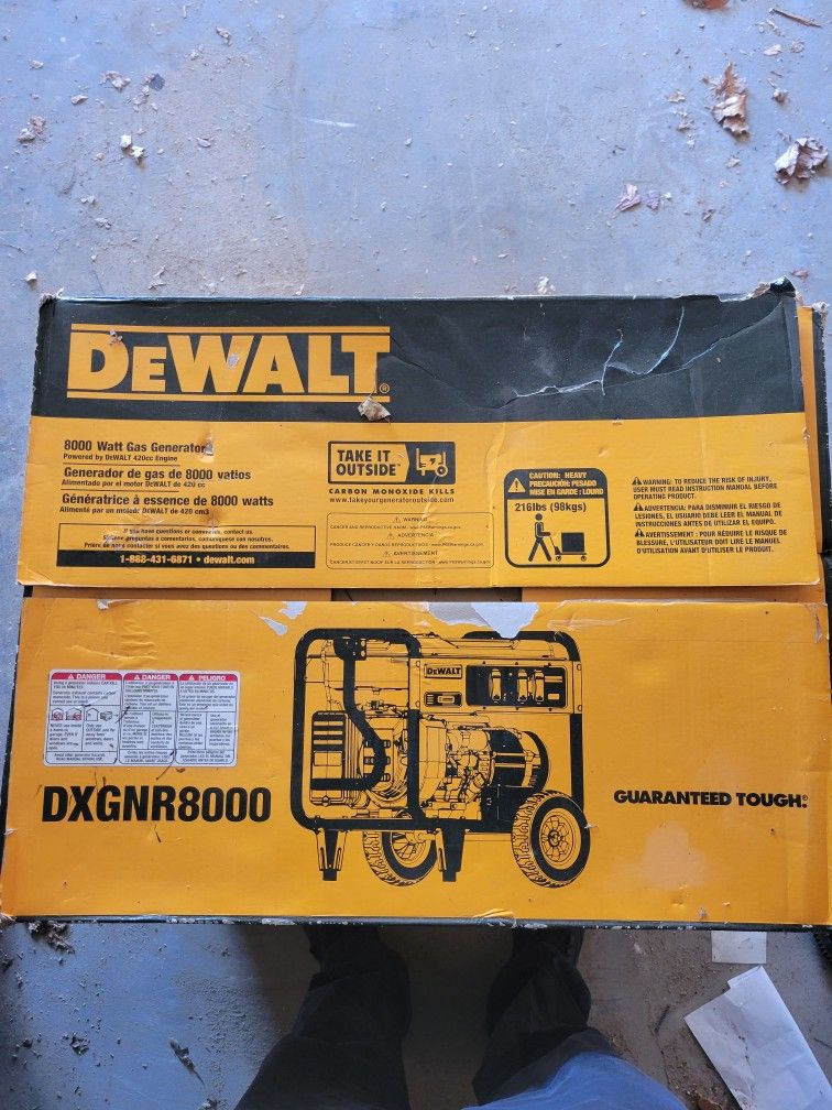 Dewalt 8000 Watt GAS powered Generator