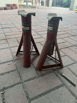 Vehicle Stands $10 Need Gone 
