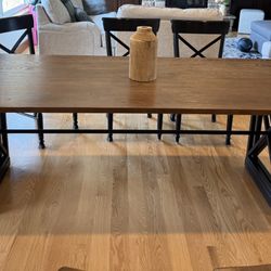 Bassett 60 X 120 Dining Table Plus 8 Chairs
