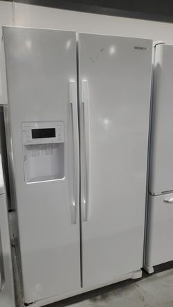 Samsung Side By Side White Fridge
