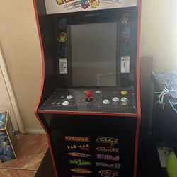 Pac-Man Arcade Machine. 