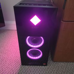 OMEN Ryzen 7700x 4070 SUPER 32GB Ram 1TB SSD 2 TB Hybrid SHDD, Razer Hunsman Keyboard And Naga Mouse