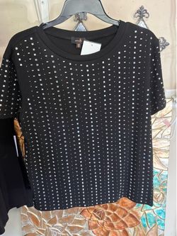 Beautiful Ladies Tops Size XL ($5-$10/each)