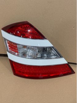 2007-09 Mercedes W221 S550 Rear Left Driver Side Tail Light Lamp OEM A(contact info removed)