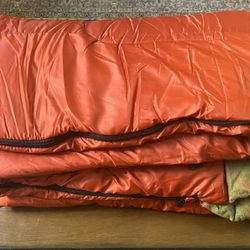 COLEMAN Rust Orange Cold-Weather Sleeping Bag Full Size 33x75” Camping Sleeping Bag Outdoor Sleeping Bag - In Great Condition- Firm Price