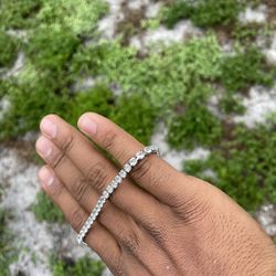 Pulsera Falsa Pero Que Mete Pinta De Negro 