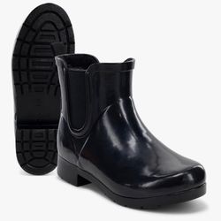 Chooka Women's Waterproof Plush Chelsea Bootie - size 6 - New 