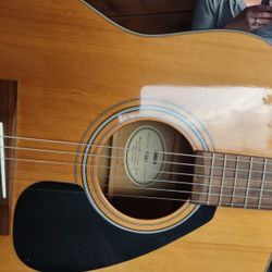 Yamaha F340 Acoustic Guitar 