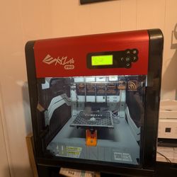 Da Vinci Pro 1.0 3-D Printer