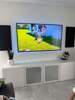 Entertainment center