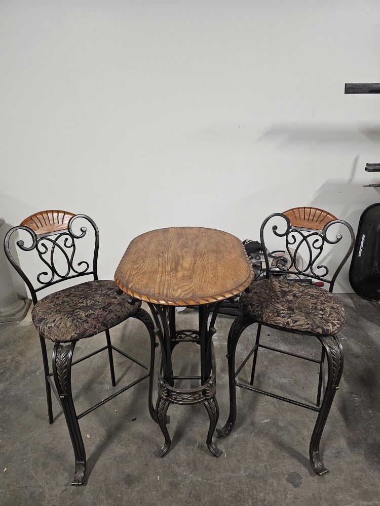 Bar Table