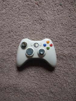 Xbox 360 controller with recharge pack