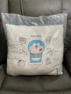 Taito Doraemon Kumokatame Large Square Cushion