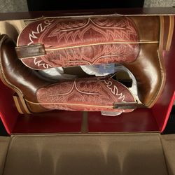 Women’s Justin Boots