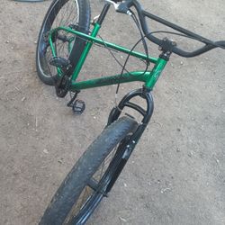 Large Bike  MONGOSS 29INCH FAT TIRES  SINGLE WORK PERFECT EVRYTHING IS GOOD 