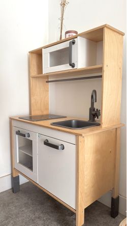 IKEA kids Kitchen (play kitchen)