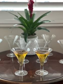 cocktail, martini, margarita glasses pottery barn Crate and Barrel / Pottery Barn cocktail, martini, margarita glasses NEVER USED